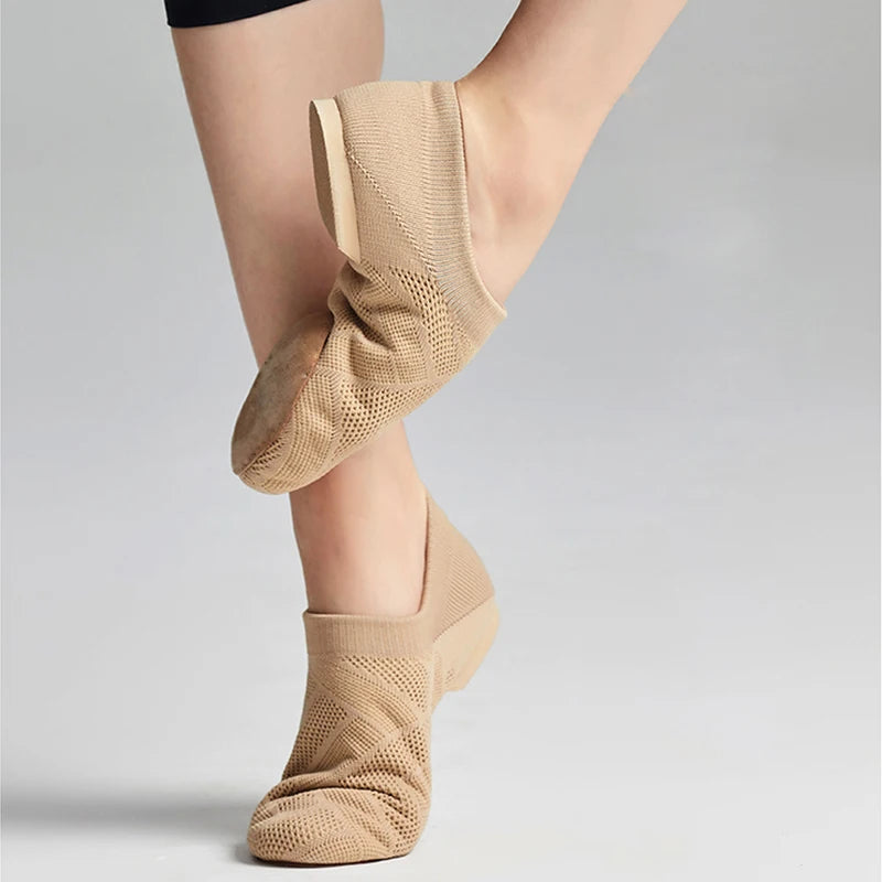 Women's Knitted Dance Shoes Soft Sole Low Heel Latin Ballet Jazz Ballroom Training Sneakers Girls Teacher Footwear
