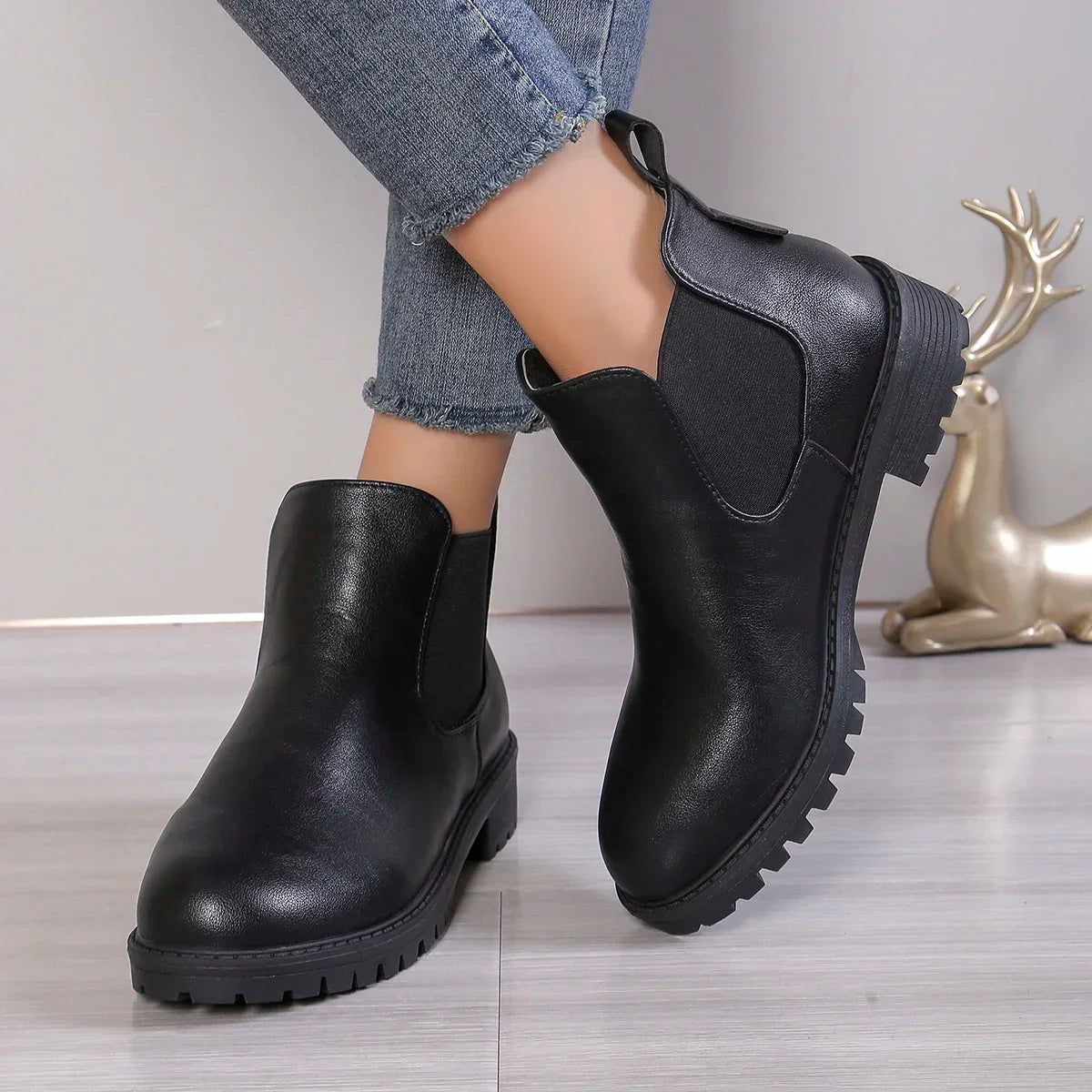 Women's Casual Chelsea Ankle Boots Round Toe Black PU Leather Short Boots Woman Comfort Low Heels Slip On Botas De Mujer 2024