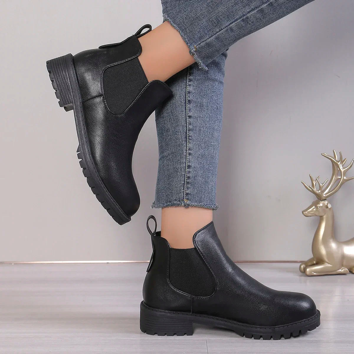 Women's Casual Chelsea Ankle Boots Round Toe Black PU Leather Short Boots Woman Comfort Low Heels Slip On Botas De Mujer 2024